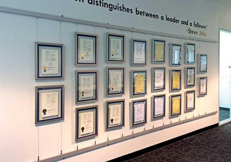 Rail/Track Wall Mounted Cable Display System for Photo/Poster Displays